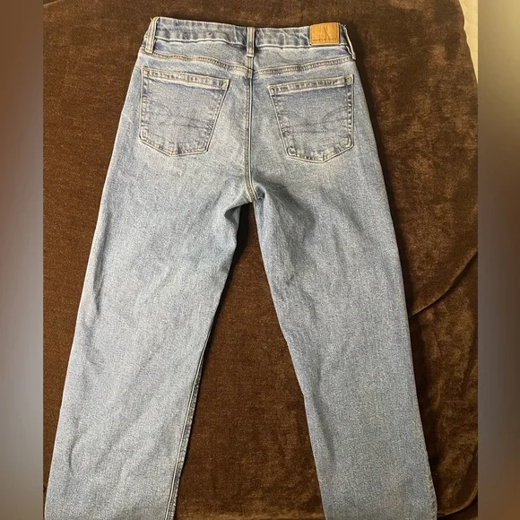 American Eagle Outfitters Curvy Jeans - Picture 9 of 10